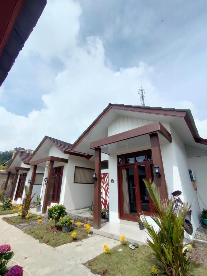 Villa Madinna Dieng Diyeng Exterior foto